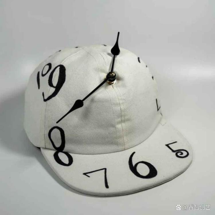 挑战密集恐惧症忍耐底线艺术家BrianDowney设计各式猎奇帽子