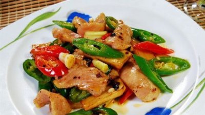 ​怎么炒彩椒炒肉,营养彩椒炒牛肉是怎么做的视频