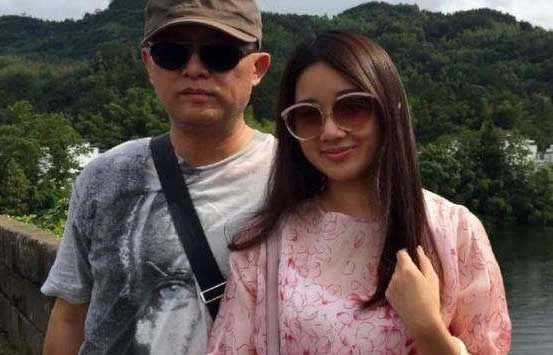 孟非的老婆叫什么名字？孟非老婆女儿资料及照片