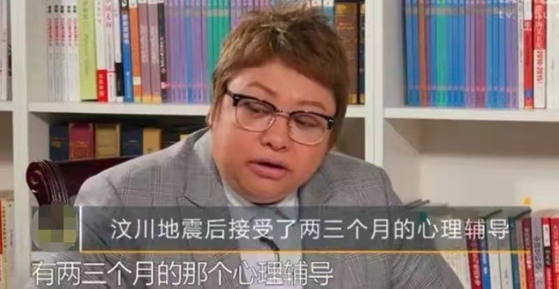 韩红：收养280个孩子，捐款10亿元，善良的背后是原生家庭的破灭