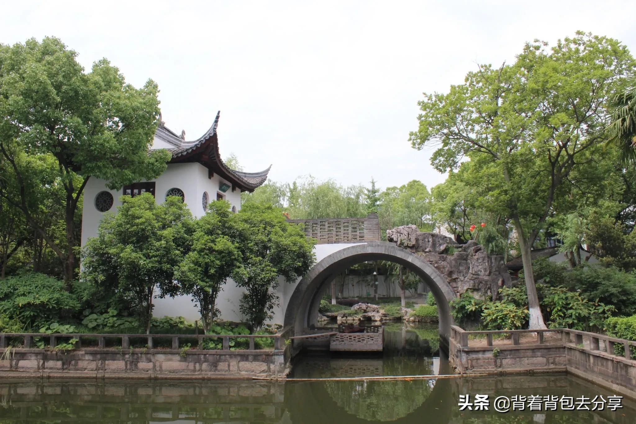 去上海必玩的十大景点（上海旅游必去景点推荐）