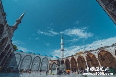 ​世界十大奇景之一，世界上唯一拥有六座宣礼塔的大清真寺