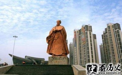 ​诸葛亮广场建在哪里 诸葛亮广场好玩吗