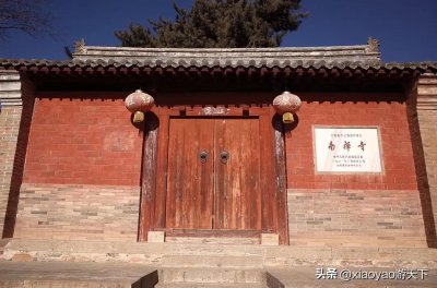 ​中国现存最古老的木结构建筑-南禅寺大殿，已有1200多年历史