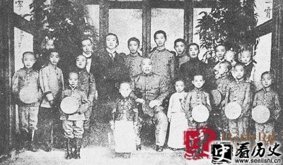 ​袁世凯之孙的生平事迹 因为出身曾高考落榜5次