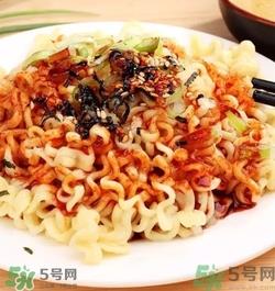 三养火鸡面怎么吃?三养火鸡面食用方法