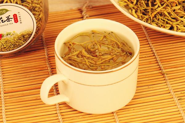 金银花茶可以和枸杞一起喝吗 金银花茶可以和菊花茶一起泡吗