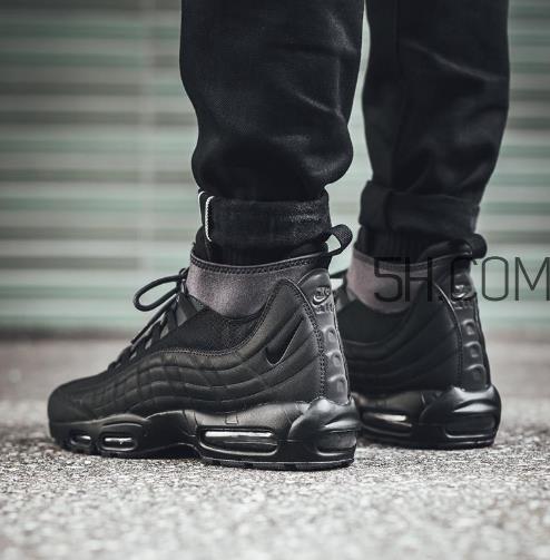 nike air max 95 triple black黑魂配色上脚效果怎么样？