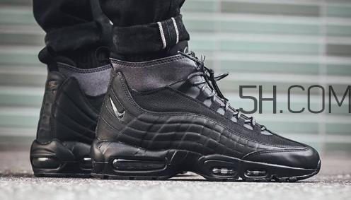 nike air max 95 triple black黑魂配色上脚效果怎么样？