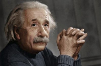 ​阿尔伯特·爱因斯坦（美籍犹太裔物理学家，20世纪最伟大的自然科学家之一）