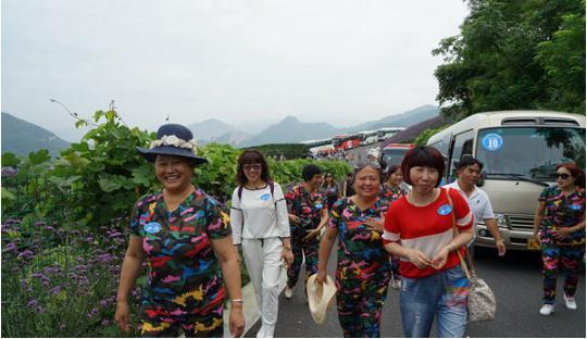 约起嘛！秋天买避暑房更划算！桐梓避暑房娄山看花海、吃黄焖鸡