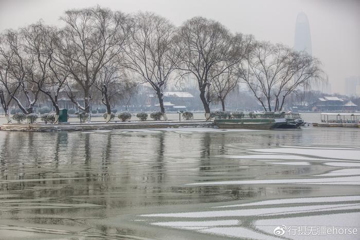 老舍笔下的济南，冬天有了雪花，就是一个完美的季节