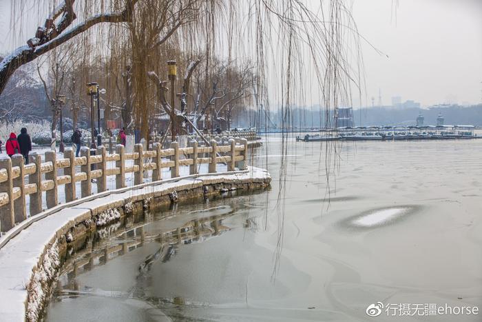 老舍笔下的济南，冬天有了雪花，就是一个完美的季节