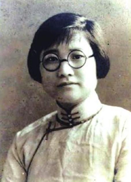 杨荫榆出生于江苏无锡，曾公费赴日留学，还曾于1918年赴美学习