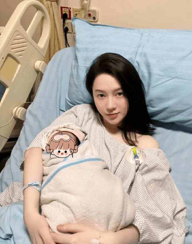 前SNH48成员陆婷官宣产女！晒与宝宝合照报平安