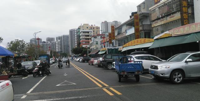 来惠州大亚湾霞涌镇走走，去逛逛海鲜市场