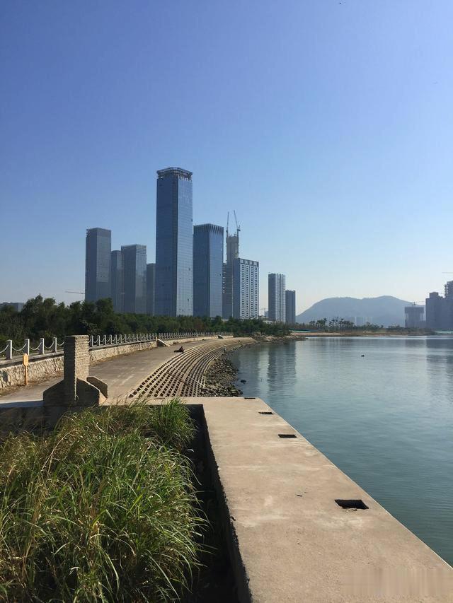 美丽的深圳前海湾，一起和你去吹吹海风