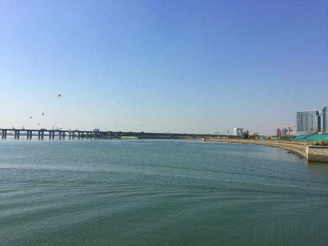 美丽的深圳前海湾，一起和你去吹吹海风