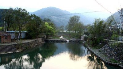 ​这里既有小桥流水人家的江南田园风光，又不乏浓郁的浙南山乡野趣